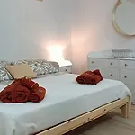 Taverna Andrea, Residenza Privata